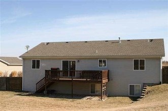 405 Highland Ridge Dr in Manhattan, KS - Building Photo - Building Photo