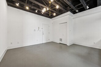 5017 Cornish St in Houston, TX - Building Photo - Building Photo