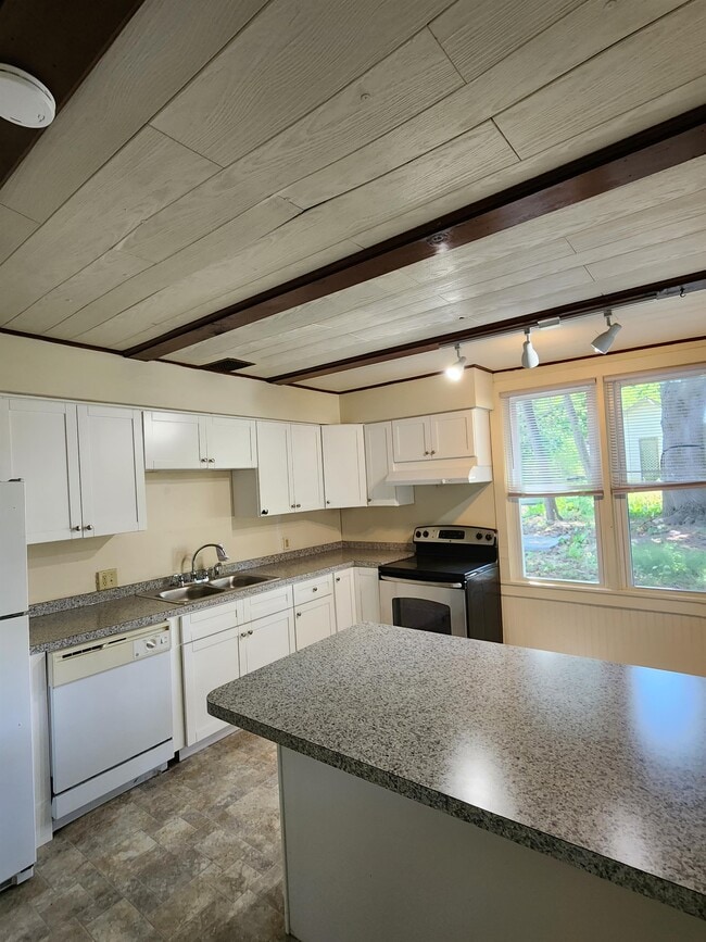 29 N Prince St in Millersville, PA - Building Photo - Building Photo