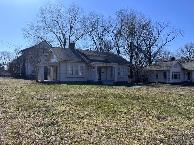 property at 1510 Franklin Ave