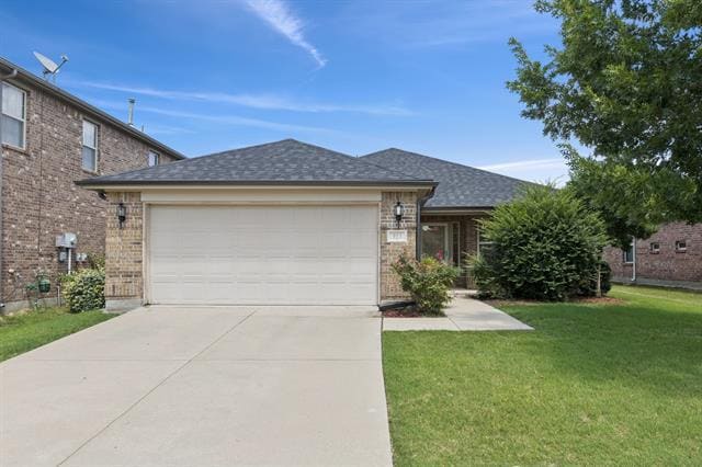 property at 913 Lovebird Ln