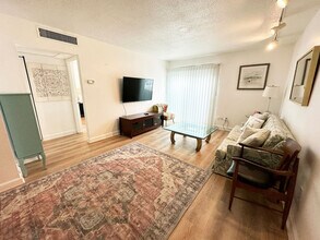 1700 SW 16th Ct in Gainesville, FL - Building Photo - Building Photo