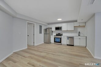 192 Hartford Rd in Manchester, CT - Building Photo - Building Photo