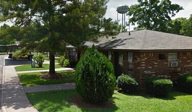 1020 Laura Mclean Dr in Cottonport, LA - Building Photo - Building Photo