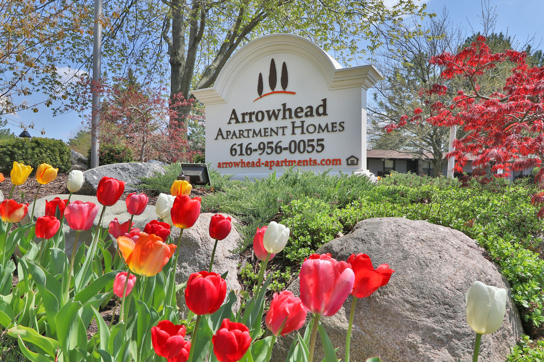 Arrowhead Apartments Photo