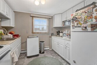 175 Wickfield Ln in North Babylon, NY - Building Photo - Building Photo