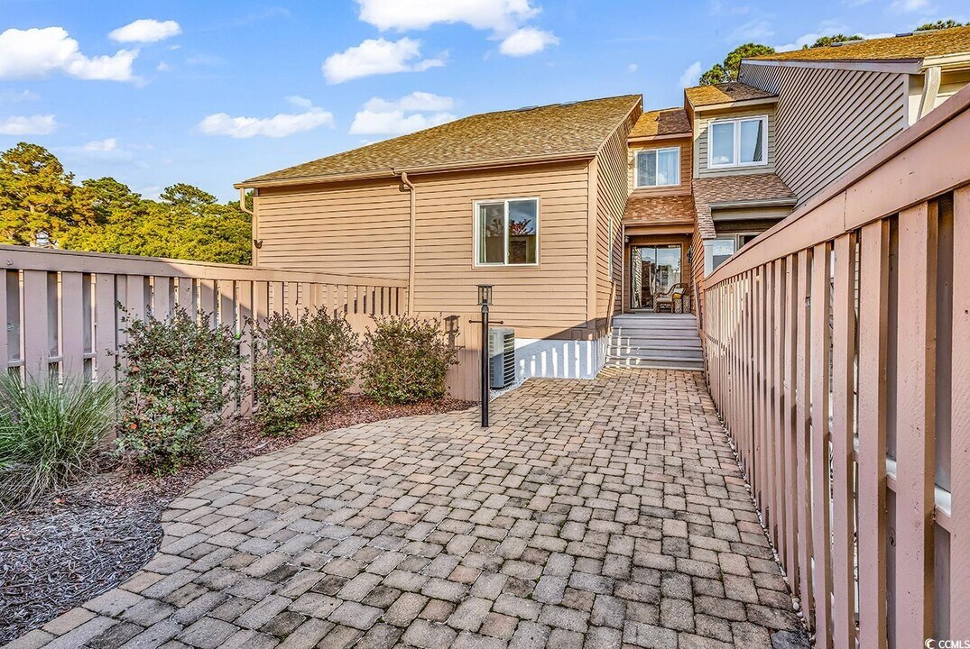 4000 Fairway Lakes Dr in Myrtle Beach, SC - Building Photo