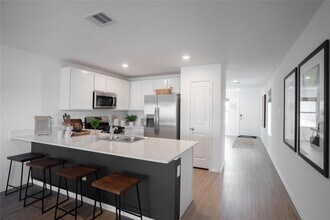 320 Bush Mdw Ln in Magnolia, TX - Building Photo - Building Photo