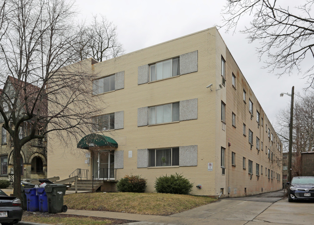 Kilbourn Apartments in Milwaukee, WI - Building Photo