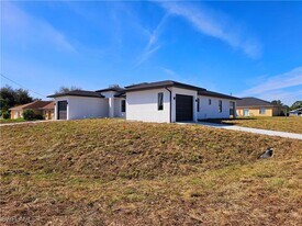 1100 Homer Ave S in Lehigh Acres, FL - Building Photo