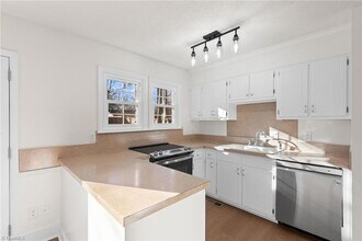 1705 Three Meadows Rd in Greensboro, NC - Building Photo - Building Photo