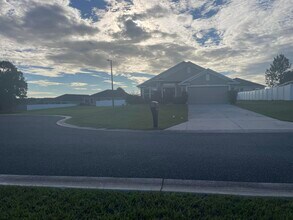 3376 N Michener Pt in Beverly Hills, FL - Foto de edificio - Building Photo