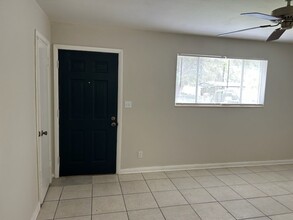 6814 Tinkerbell Ln in Jacksonville, FL - Building Photo - Building Photo