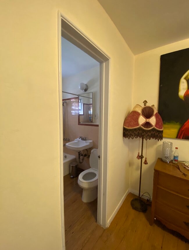 1860 Diamond St, Unit 1860 in San Diego, CA - Building Photo - Building Photo
