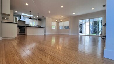7450 Shoshone Ave in Los Angeles, CA - Building Photo - Building Photo