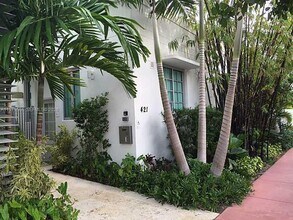 421 Meridian Ave in Miami Beach, FL - Building Photo - Building Photo