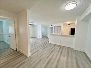 640 S Park Rd in Hollywood, FL - Building Photo - Building Photo