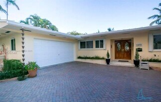 13155 Arch Creek Terrace in North Miami, FL - Building Photo