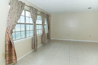 103 Tanglewood Ct in Fort Walton Beach, FL - Foto de edificio - Building Photo