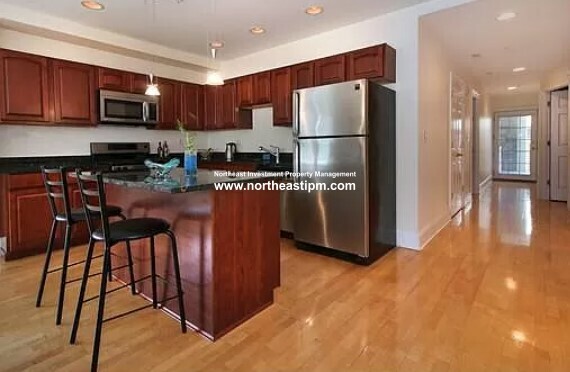 1306 Columbia Rd, Unit 3E in Boston, MA - Building Photo