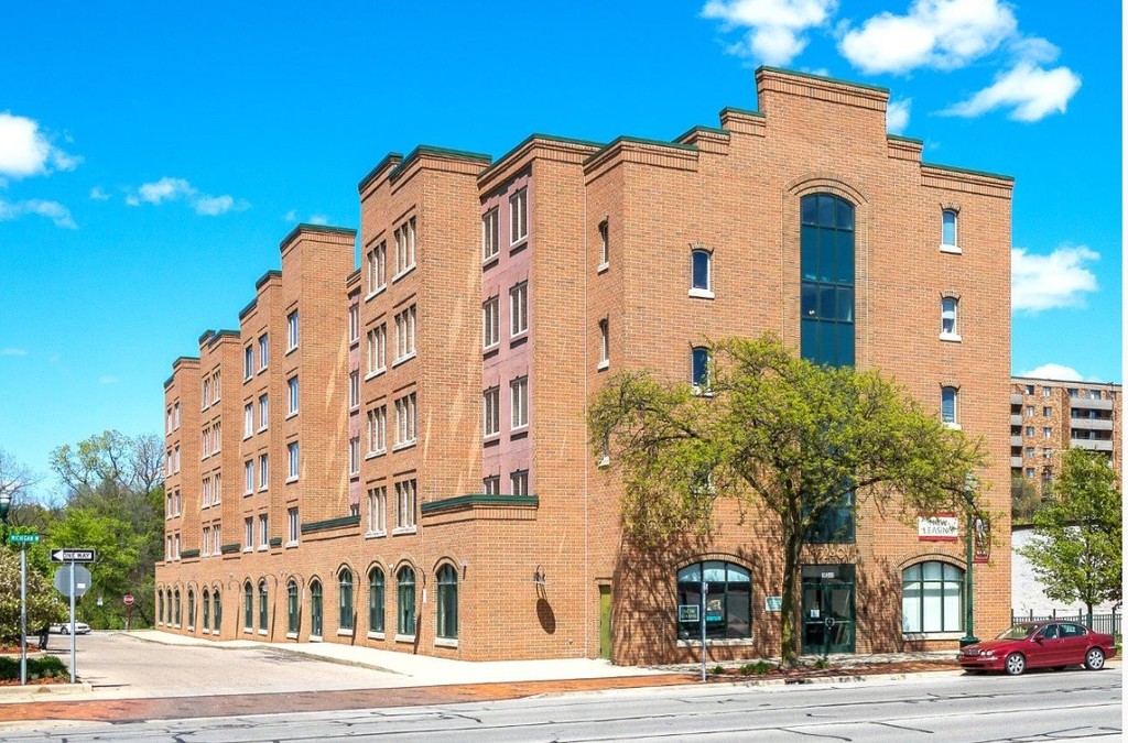 Newberry Square Apartments in Wayne, MI