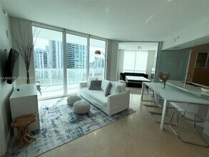 480 NE 30th St, Unit 1505 in Miami, FL - Foto de edificio - Building Photo