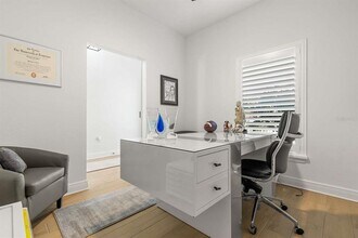 2702 W St Isabel St in Tampa, FL - Building Photo - Building Photo