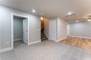 503 W Arkansas St in Gentry, AR - Building Photo