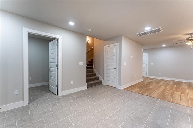 property at 503 W Arkansas St