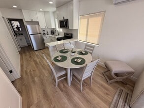 1830-36 Newton Ave in San Diego, CA - Foto de edificio - Building Photo