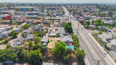 4307-4309 Dozier St in East Los Angeles, CA - Building Photo - Building Photo