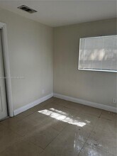 5221 NW 15th Ct in Lauderhill, FL - Building Photo - Building Photo