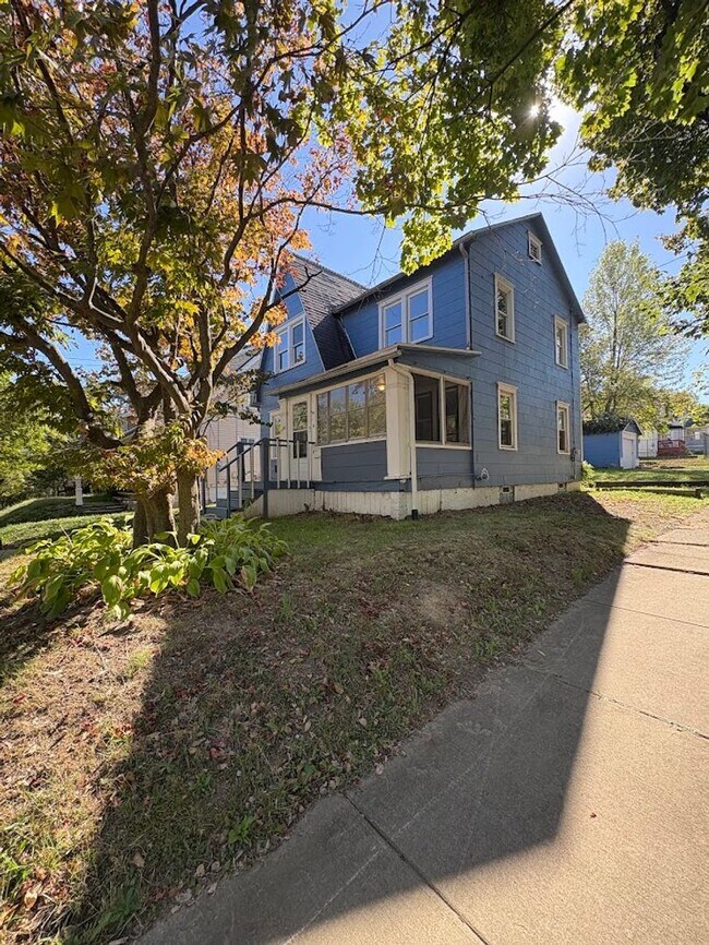 710 Lakemont Ave in Akron, OH - Building Photo - Building Photo