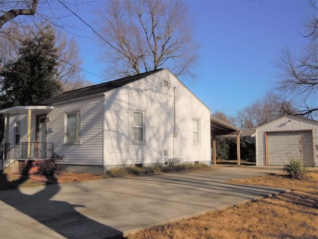 834 Victory Dr in Collinsville, IL - Building Photo - Building Photo