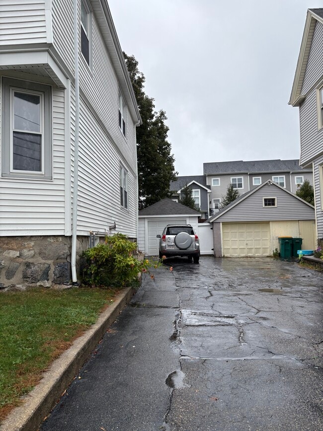 22 Plimpton Ave, Unit 2 in Norwood, MA - Building Photo - Building Photo