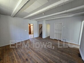 1016 11th Ave SE in Cedar Rapids, IA - Building Photo - Building Photo