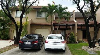 3961 Adra Ave in Doral, FL - Building Photo