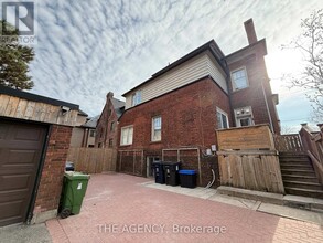 31 Oriole Pkwy in Toronto, ON - Building Photo - Building Photo