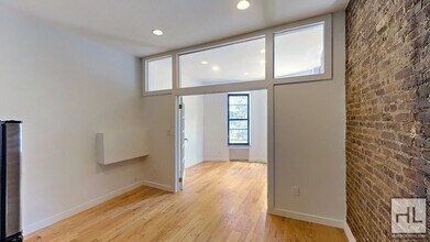 BEDFORD AVENUE / No fee 1-Bed 1-Bath in Pr in Brooklyn, NY - Building Photo - Building Photo