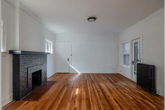 Esther's Place in Cleveland Heights, OH - Building Photo - Interior Photo