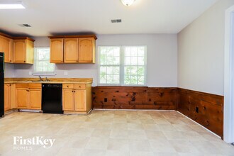 6580 Short Rd in Fairburn, GA - Building Photo - Building Photo