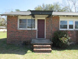 215 Highland Ave in Sumter, SC - Building Photo