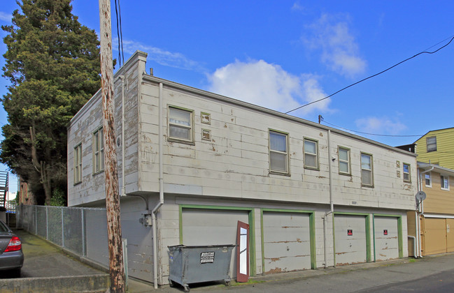 3119 Colby Ave in Everett, WA - Foto de edificio - Building Photo