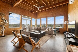 12041-108 W Ranch Rd 152 in Llano, TX - Building Photo