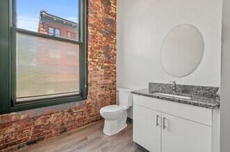 100 Allyn St, Unit 445 in Hartford, CT - Foto de edificio - Building Photo