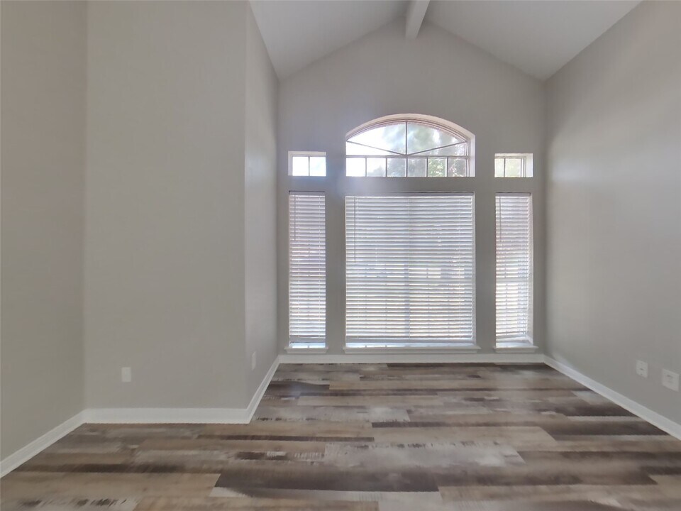 7114 River Garden Dr in Houston, TX - Building Photo