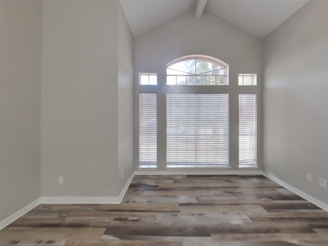 7114 River Garden Dr in Houston, TX - Building Photo - Building Photo