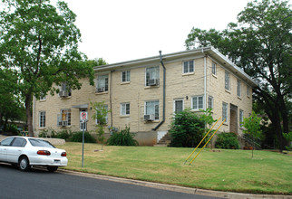 3300 Tom Green St in Austin, TX - Foto de edificio - Building Photo