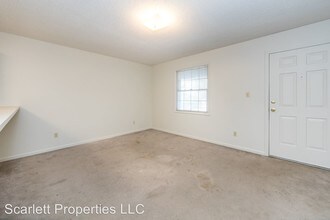 331 9th Ave Dr NE-Unit -01-20 in Hickory, NC - Building Photo - Building Photo