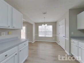 1401 Lancaster Ct in Mcdonough, GA - Foto de edificio - Building Photo